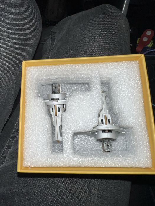 Продаю Led H7 лампочки