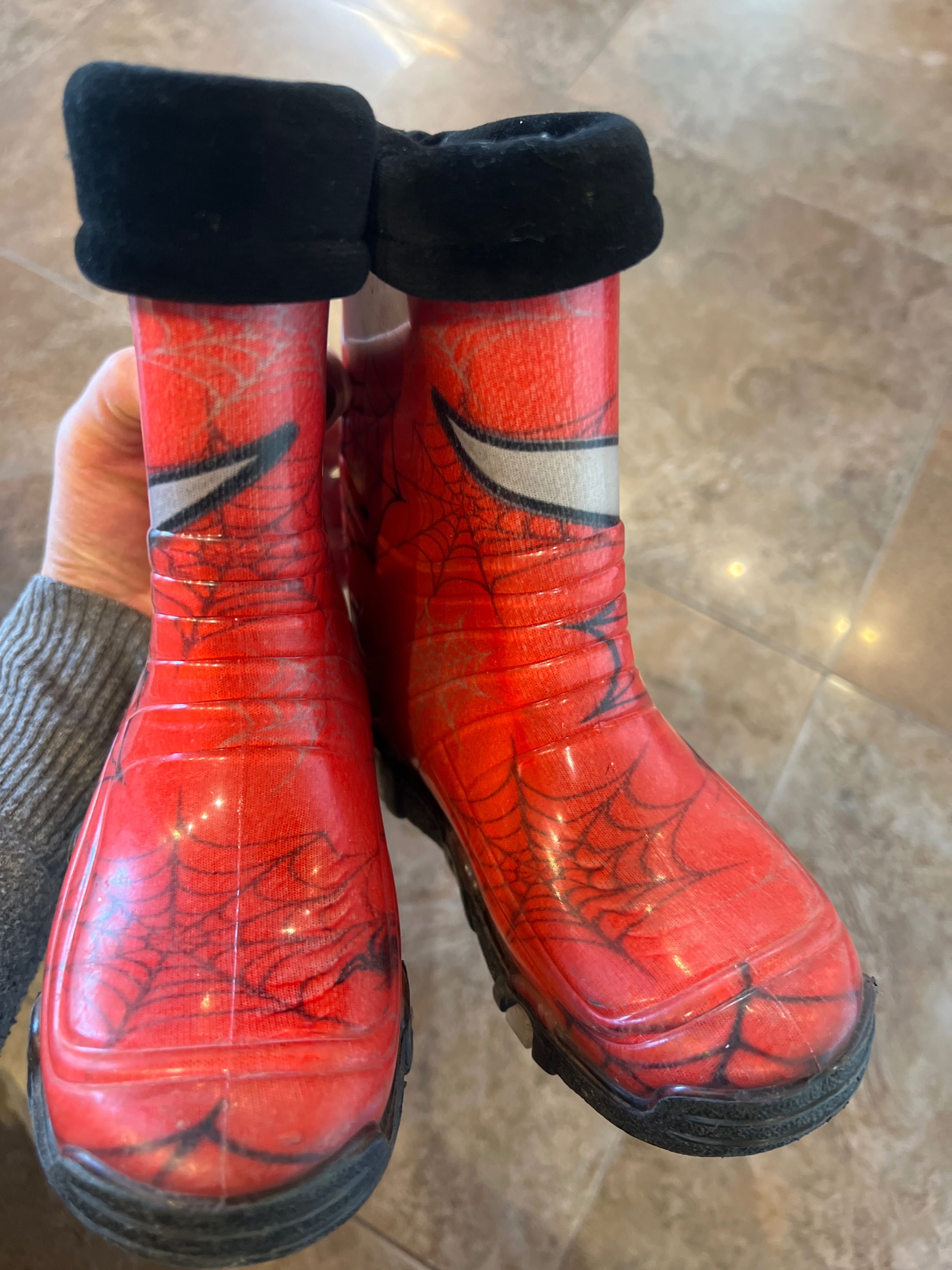 Гумени ботуши с подплата Spiderman номер 29/30