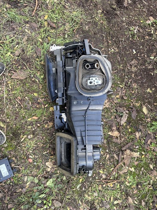 Конзола парно/климатик VW Passat B6 2010Година