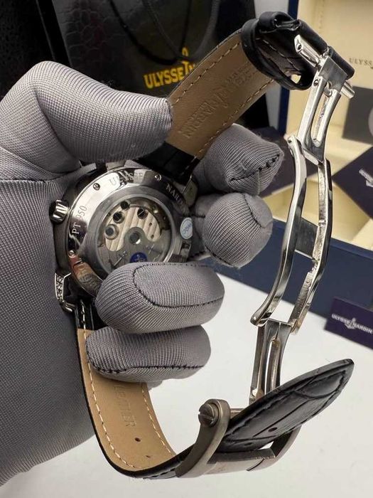 Ulysse Nardin кожата / сребро / диамант
