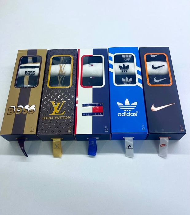 На едро и дребно.Луксозни безшевни ароматизирани чорапи в кутия по 6бр