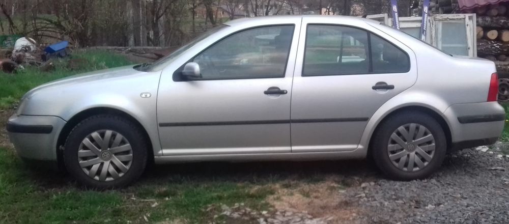 ..Vând Volkswagen bora