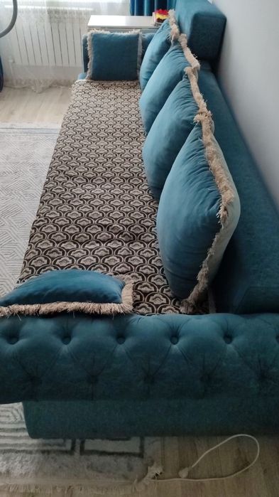 Продам Диван в отличном состояниее