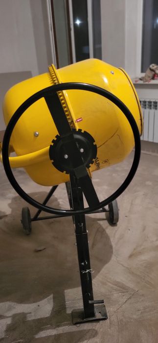 Бетономешалка строительная