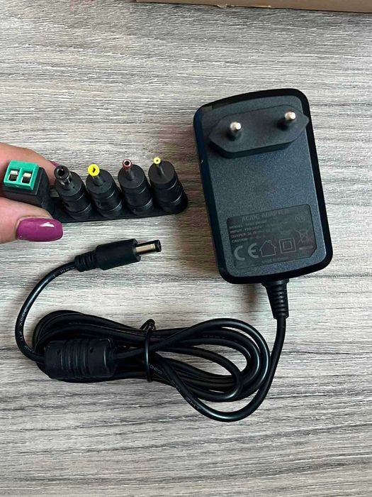 Зарядно адаптер 24V 1A с комплект накрайници