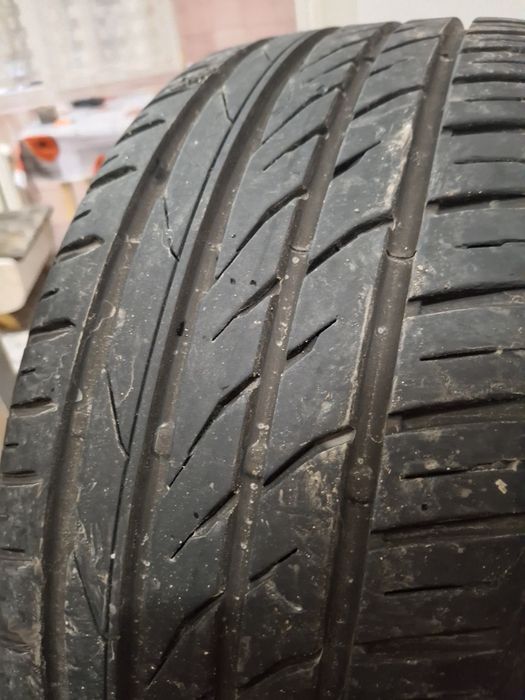 Anvelope vară 215/45/R17.