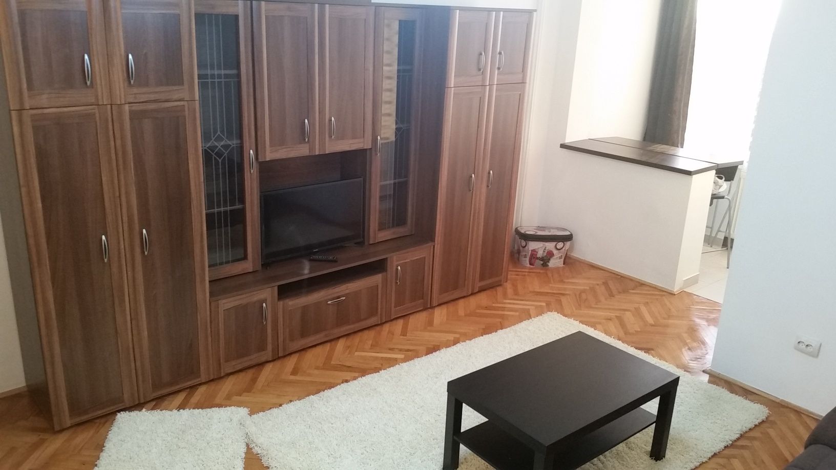 De vanzare Garsoniera pe Aluminei
