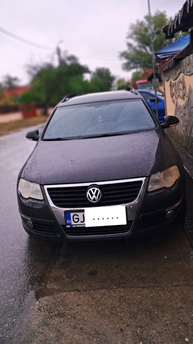 Vând Volkswagen Passat