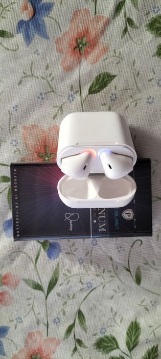 Продам наушники Airpods2