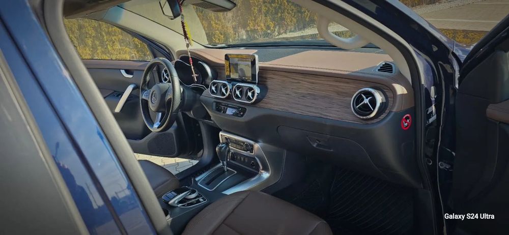 Mercedes Benz X Mercedes-Benz X 350