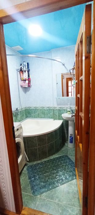 Yashnabod tuman Asalobod 1 da 4 xonali