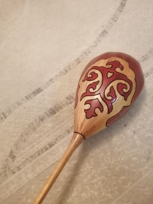 Казакская домбыра