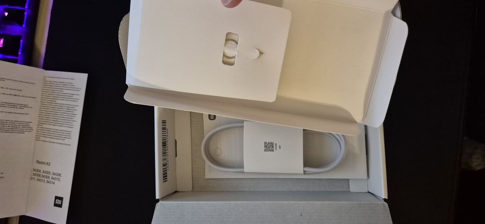 телефон Redmi A3
