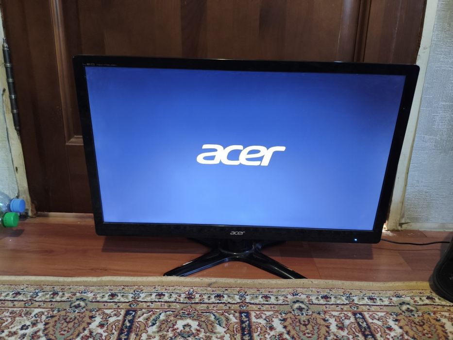 ЖК-монитор Acer G226HQL. 
Диагональ экрана составляет 21,5 дюйма.
Разр
