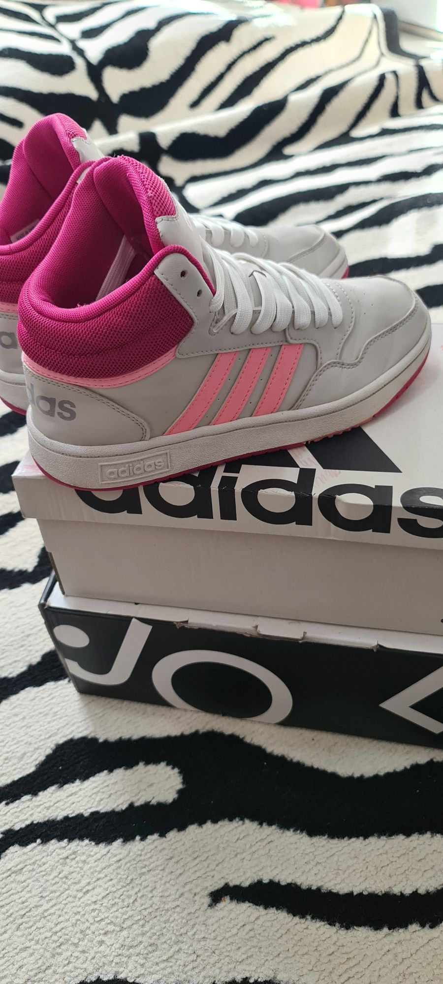 Vind ghete Adidas măsură 37