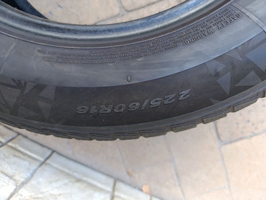 Зимни гуми NEXEN 225/60/16 dot 2522