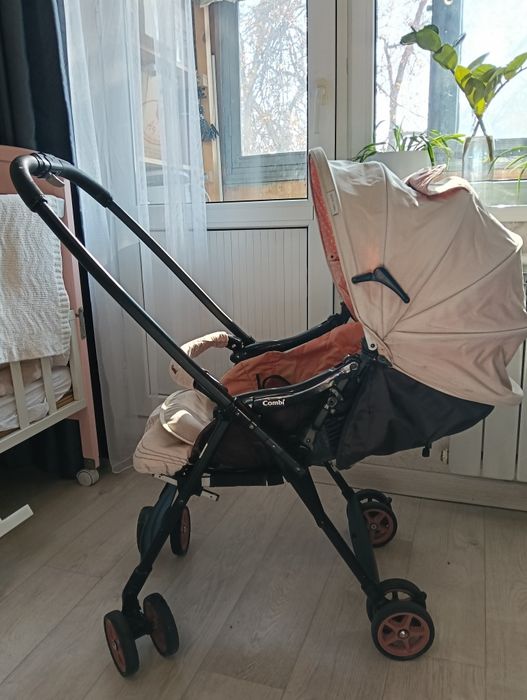 Коляска  фирма Combi