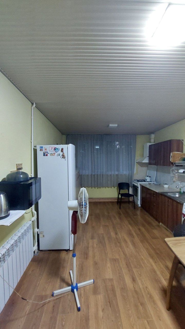 Продаю 3-х комнатную квартиру Сергели 8, метро 4 бекат