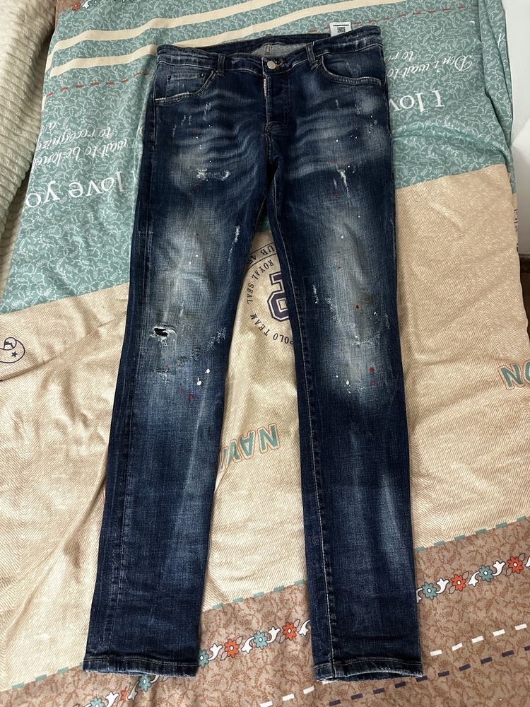 Blugi dsquared marime 46