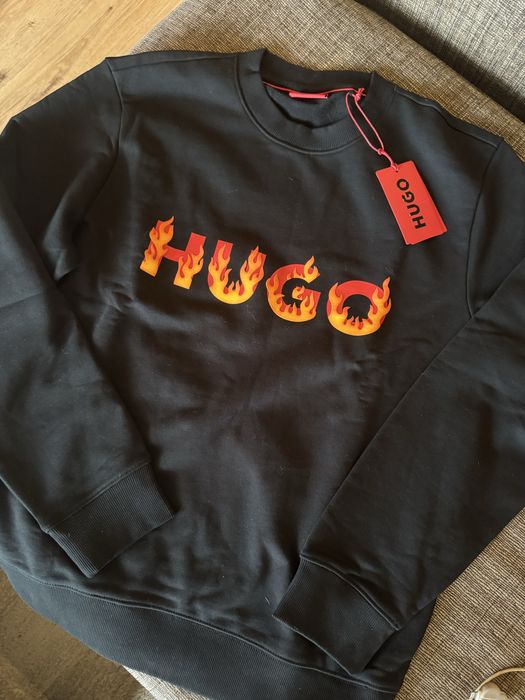 Чисто нов мъжки суитчер на HUGO BOSS