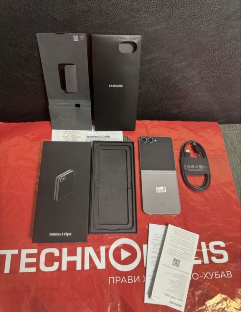 ***КАТО НОВ 256GB Samsung Z FLIP 6 Гаранция Технополис 2026 г. Silver