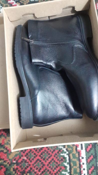 Продам обувь за 20