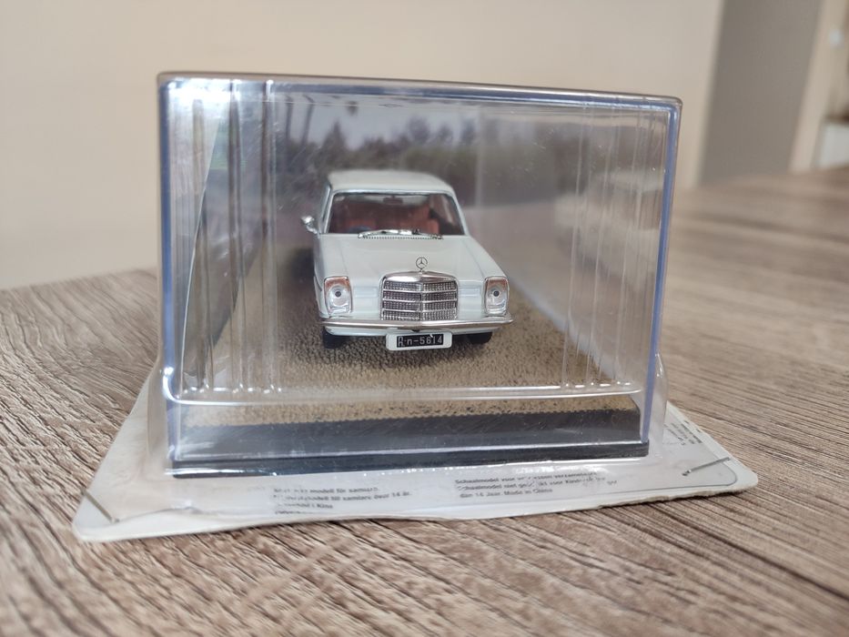 Mercedes Benz 220 - Model de Colecție - Macheta Auto 1/43