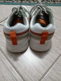 Adidasi/pantofi sport 40
