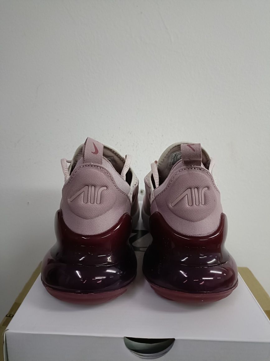 Nike Air Max 270 номер 39