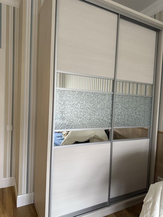 Продаи шкаф в отличном состоянии!