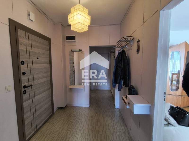 Тристаен апартамент в кв. Колю Фичето