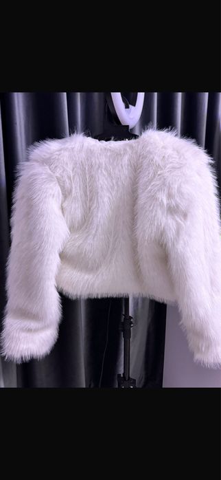 Jacheta tip Blana dama alb rece pufoasa eleganta marimea S