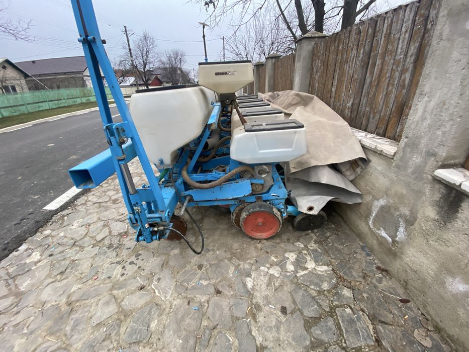 Semanatoare porumb pe discuri  Monosem 6 randuri