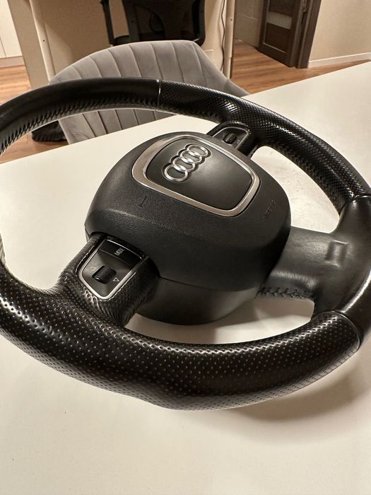 Volan cu comenzi Audi A3 8p / A4 b8 / A5 A6 4f / Q5 Q7