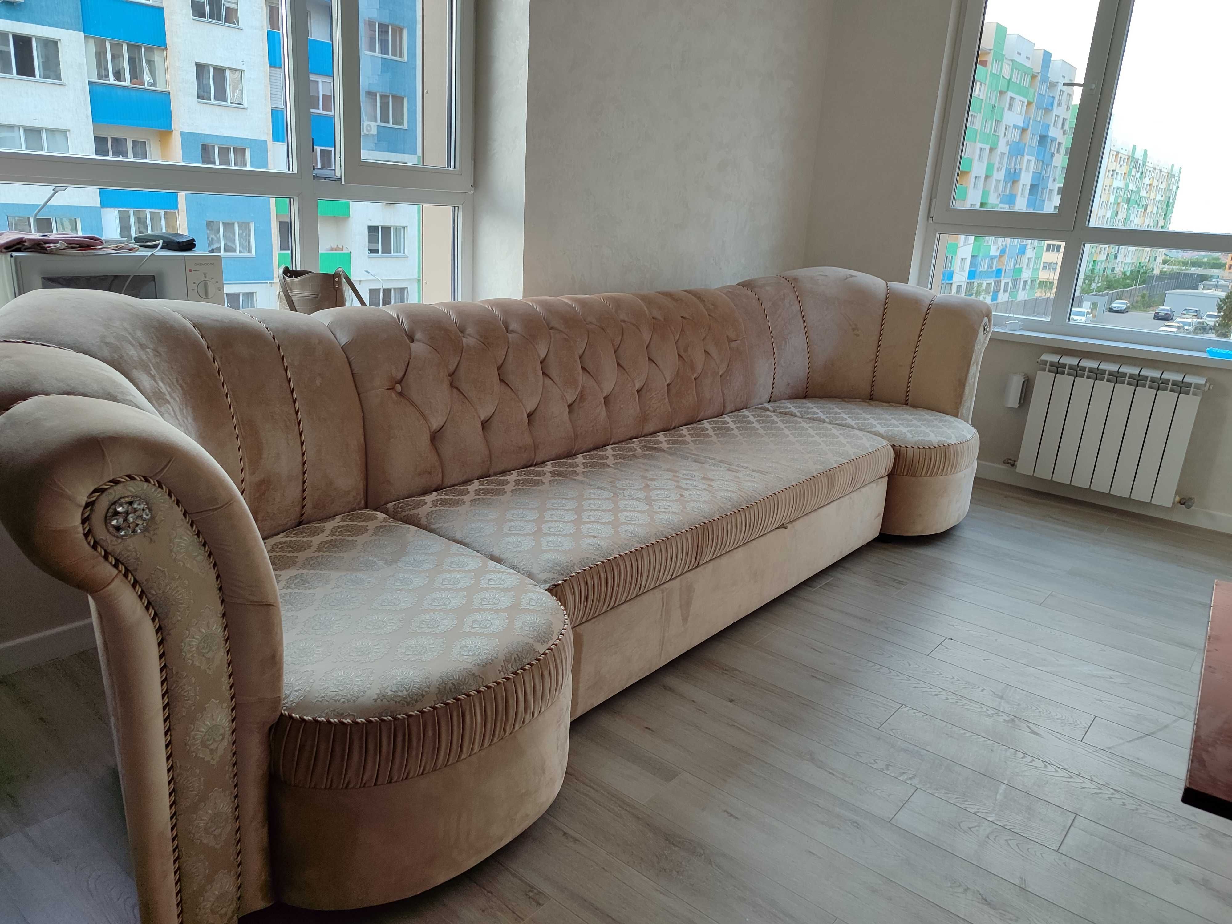 Диван 3,80 в хорошем состояний