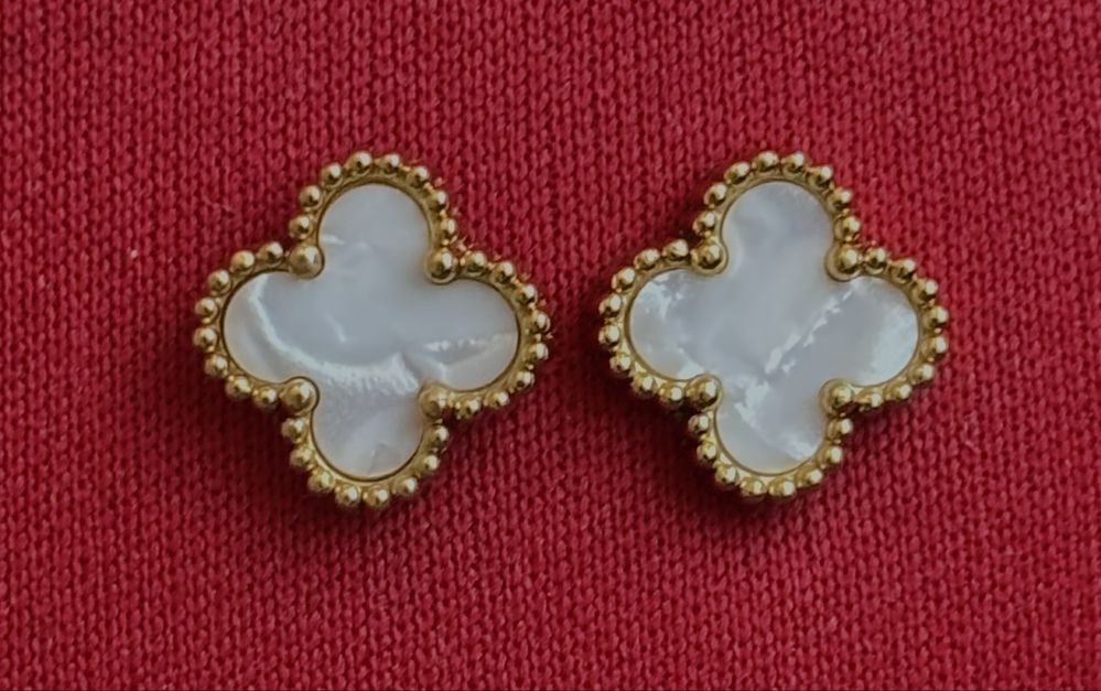 Обеци Van Cleef медицинско злато