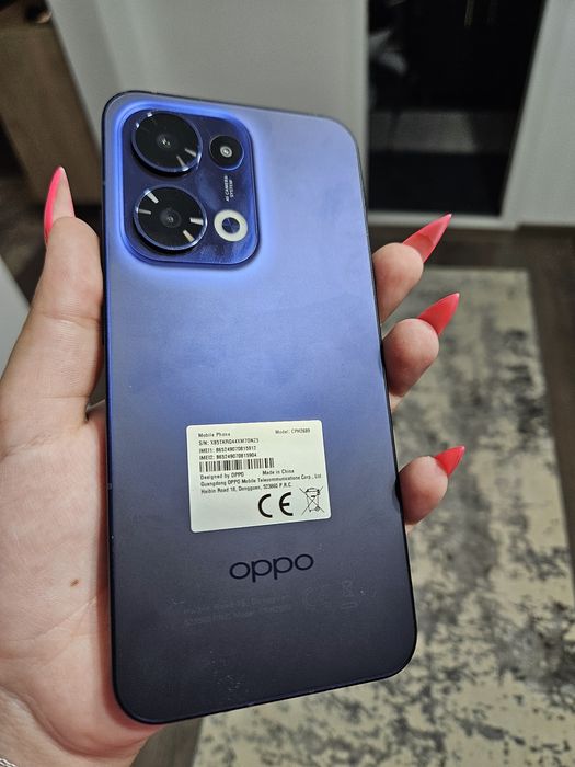 Oppo Reno 13 5G 256 GB + 12 GB RAM
