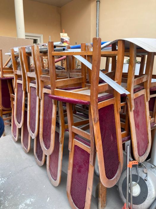 Продается стулья 34 шт