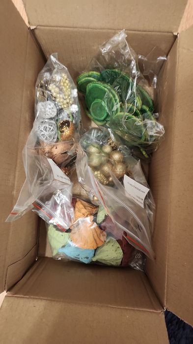 Decorațiuni coronițe