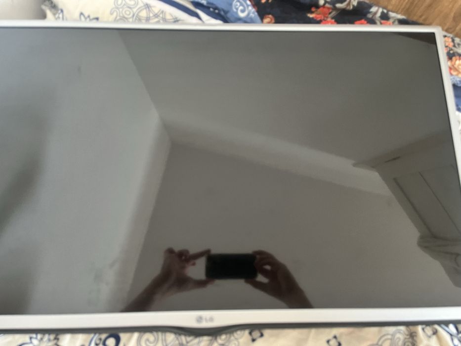 Продам Телевизор LG