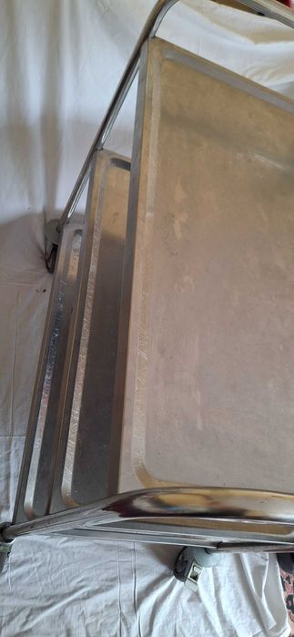 Сервизна количка