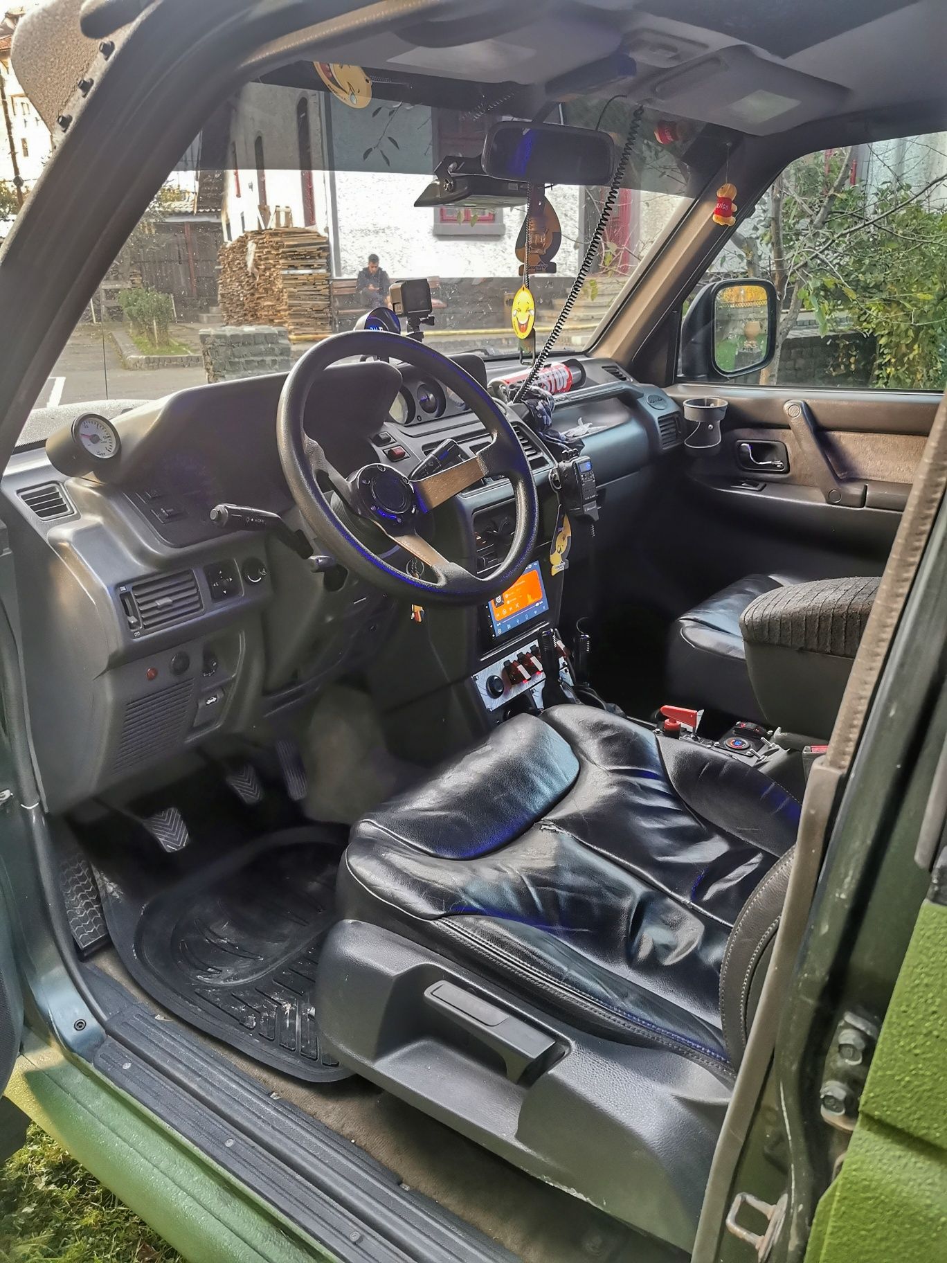 Mitsubishi Pajero mk2-lung-2.5cmc-overlanding