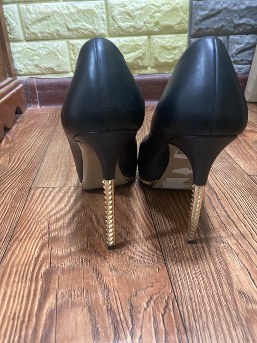 Продается туфли valentino