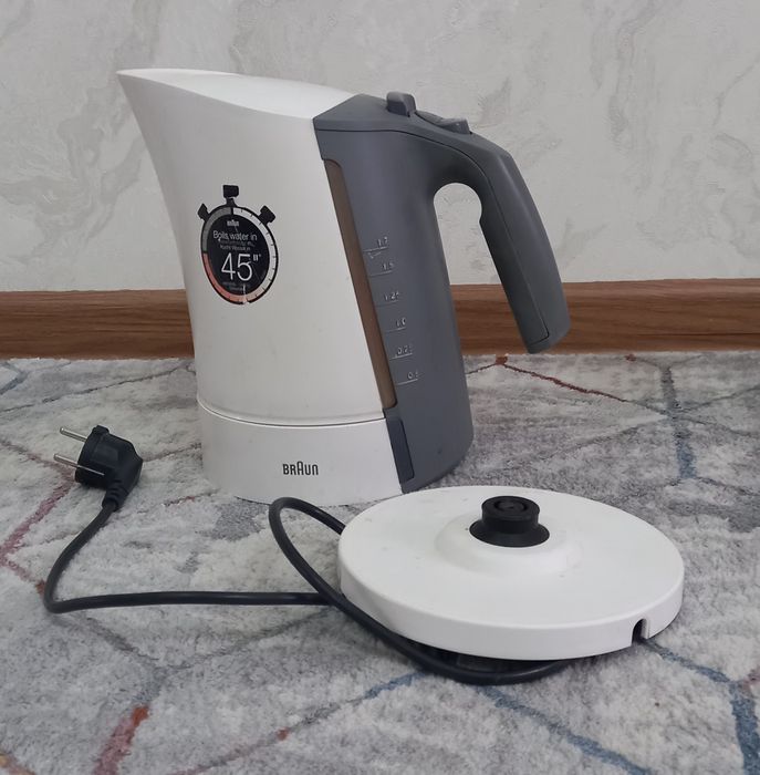Электрический чайник Браун