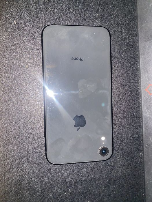Продам Iphone XR 128гб ios 18 70%