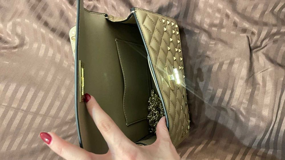 Чанта по модел на Valentino Garavani