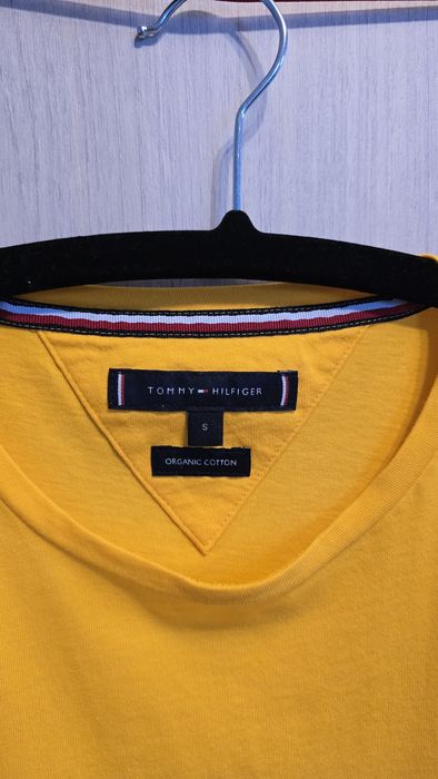 Tricou Tommy Hilfiger original din 100% bumbac