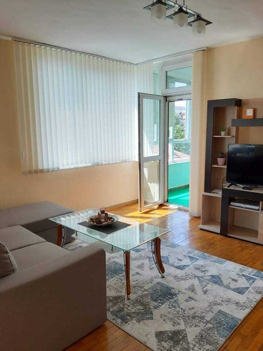 Дава се под наем апартамент в идеалния център на Кърджали