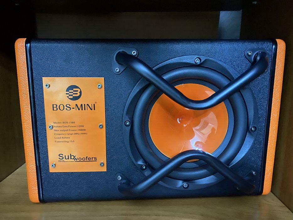 Бос мини сабуфер