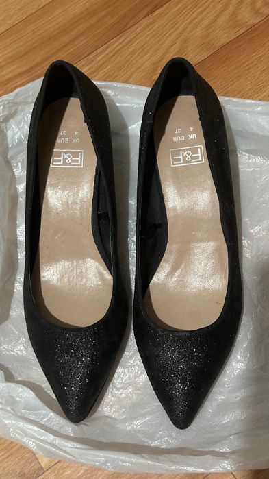 Продам ботинки осенние